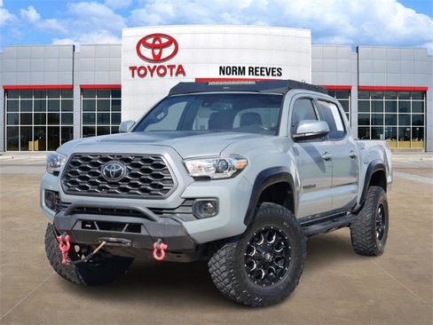 Used 2020 Toyota Tacoma TRD Off-Road image 1