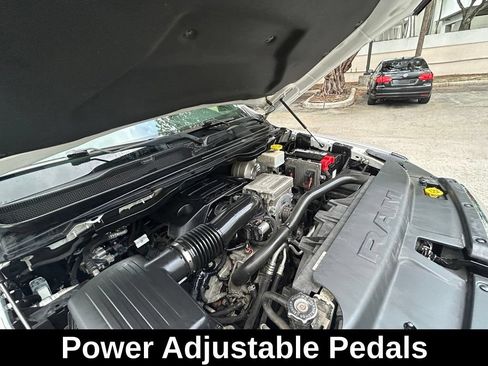 Used 2019 RAM 1500 Big Horn RWD image 32