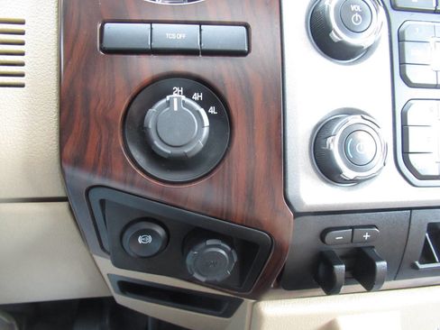 Used 2015 Ford F450 Lariat w/ Lariat Ultimate Package image 30