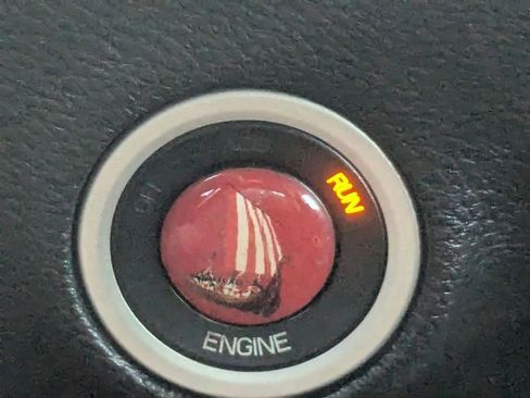 Used 2015 Dodge Challenger R/T Plus image 20