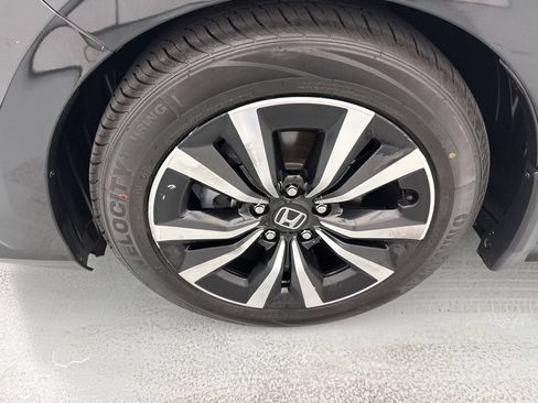 Used 2024 Honda Civic EX image 4