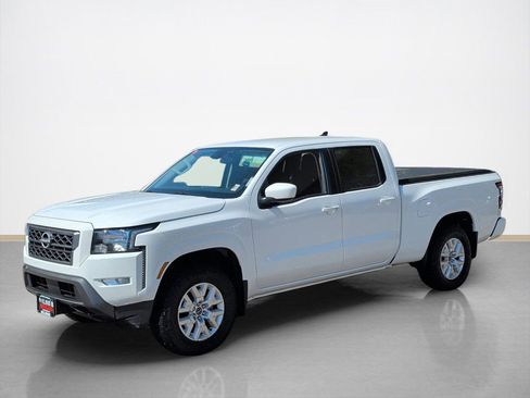 Certified 2023 Nissan Frontier SV w/ Technology Package AWD/4WD image 7