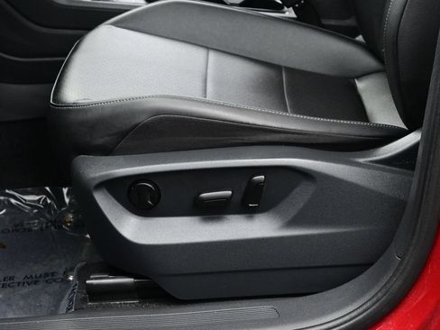 Used 2019 Volkswagen Tiguan SE AWD/4WD image 11