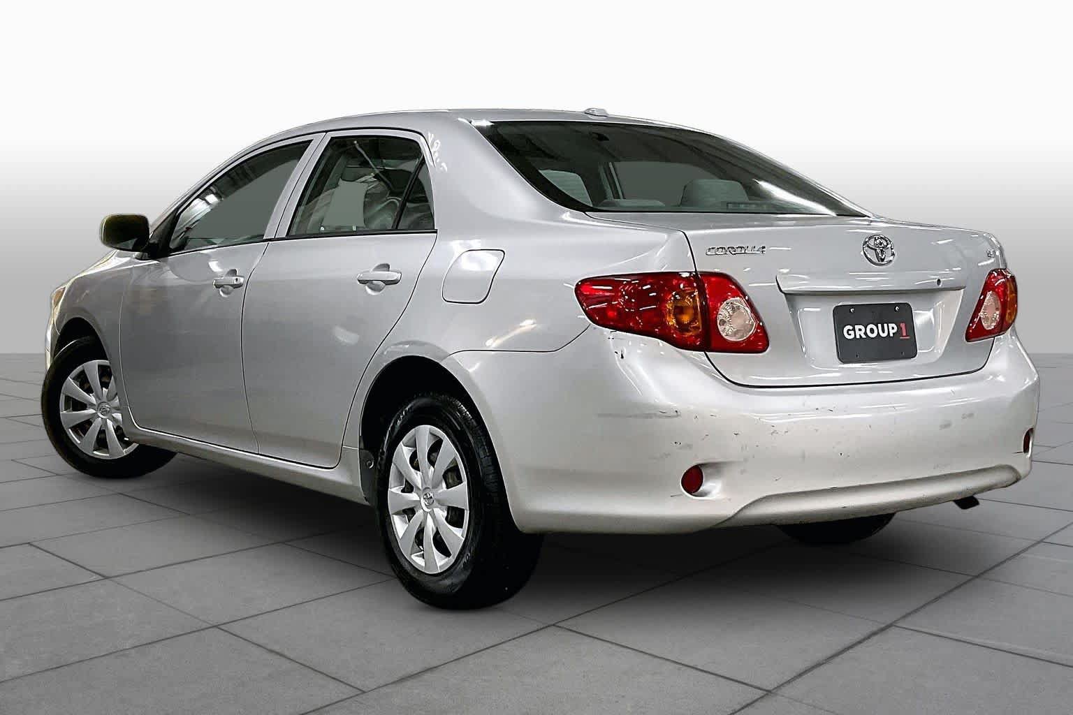 Used 2010 Toyota Corolla LE FWD image 11
