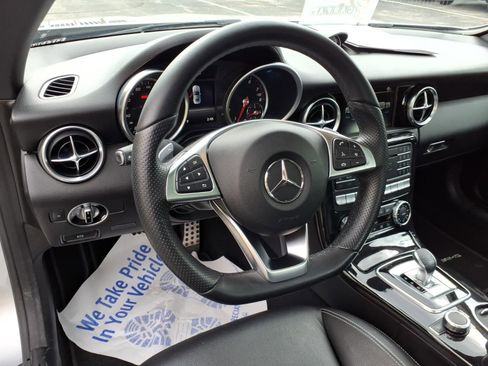 Used 2017 Mercedes-Benz SLC 300 image 19
