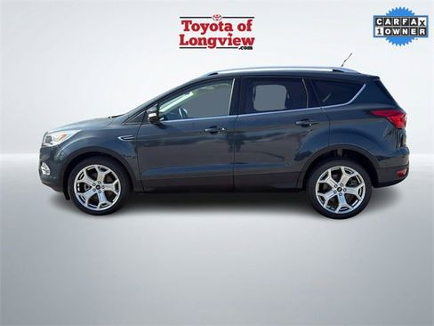 Used 2019 Ford Escape Titanium image 2