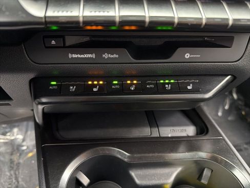 Used 2019 Lexus UX 250h image 17