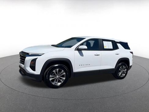 Used 2025 Chevrolet Equinox LT image 8