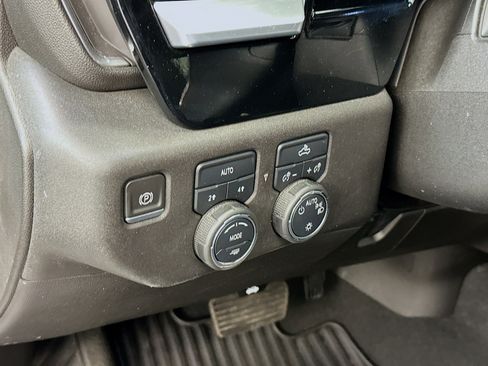 Used 2023 Chevrolet Silverado 1500 LT image 17