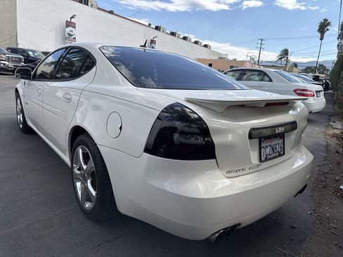 Used 2006 Pontiac Grand Prix GXP w/ Sun And Sound Package image 4