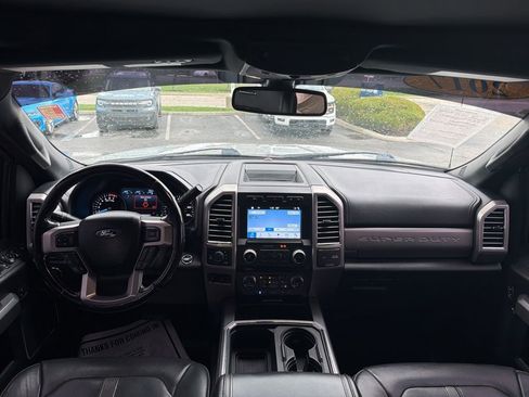 Used 2017 Ford F250 Platinum w/ Platinum Ultimate Package image 2