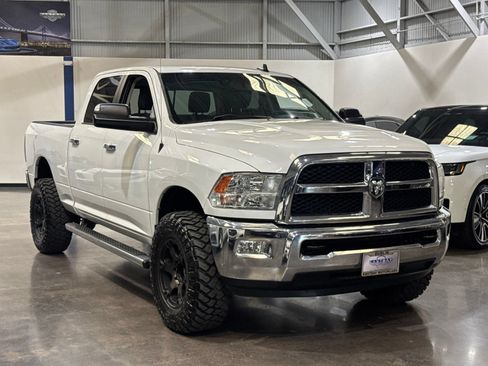 Used 2014 RAM 2500 SLT w/ Luxury Group AWD/4WD image 4