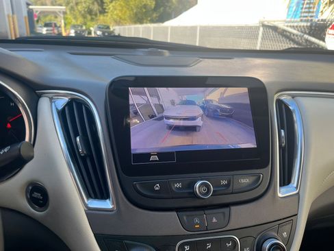 Used 2024 Chevrolet Malibu LT image 17