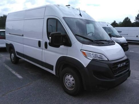 Used 2023 RAM ProMaster 2500 FWD image 2