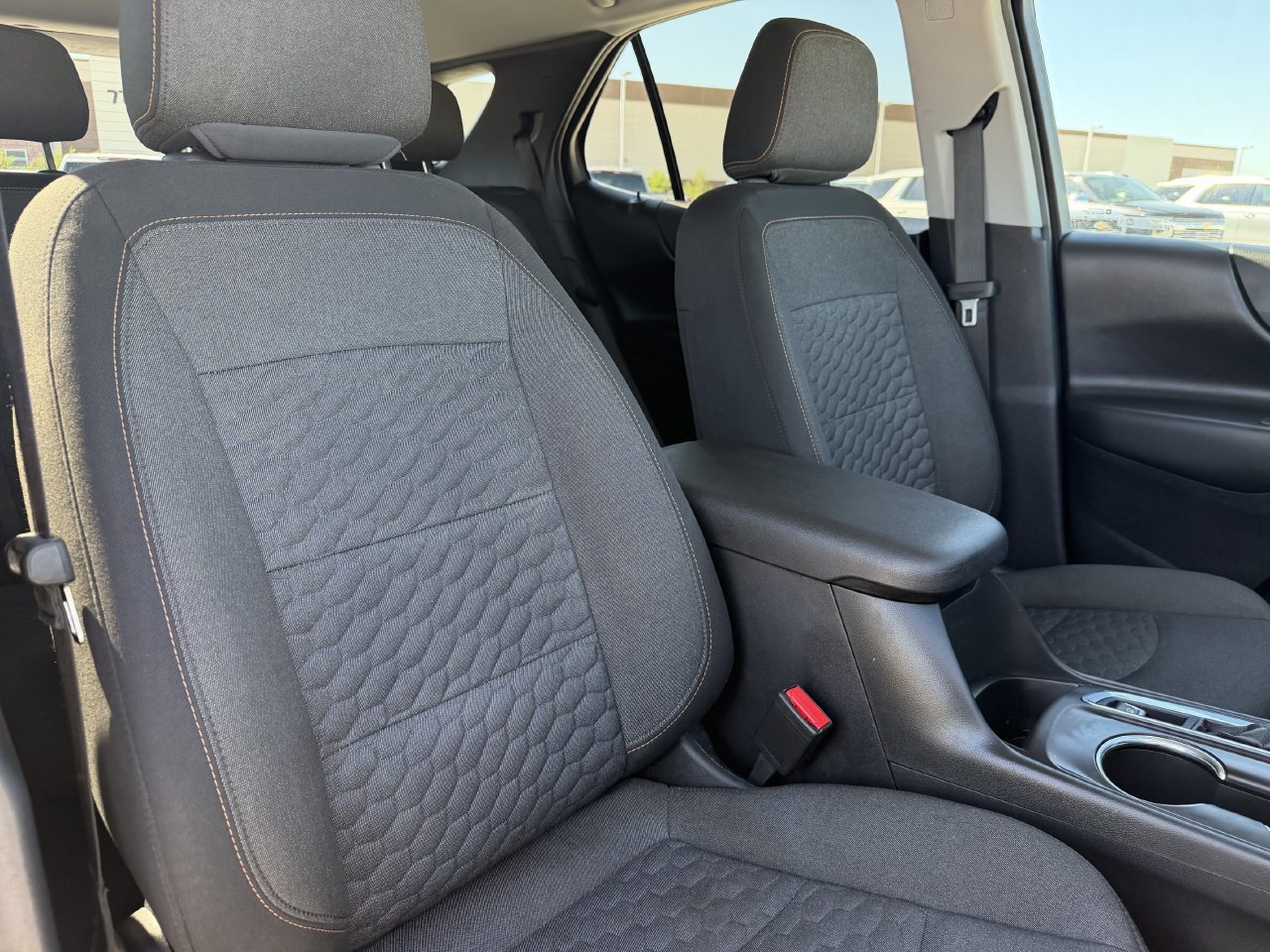 Used 2020 Chevrolet Equinox LT FWD image 25