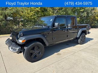 Used 2023 Jeep Gladiator Sport video 1