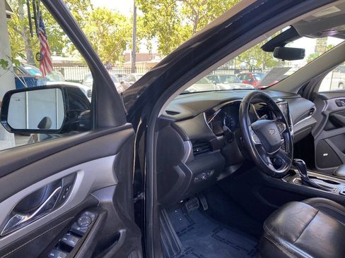 Used 2019 Chevrolet Traverse RS AWD/4WD image 16