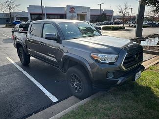 Used 2018 Toyota Tacoma SR5 video 1