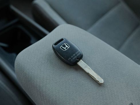 Used 2010 Honda Civic LX image 9