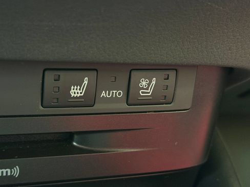 Certified 2022 Lexus ES 350 F Sport w/ Accessory Package FWD image 21