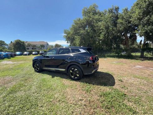 Used 2026 Kia Sportage LX FWD image 9