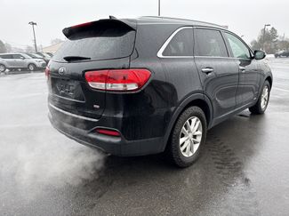 Used 2016 Kia Sorento LX w/ LX Convenience Package video 3