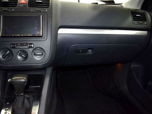 Used 2009 Volkswagen Jetta S image 20