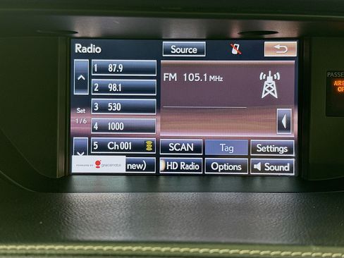 Used 2016 Lexus ES 350 w/ Luxury Package w/Wood Trim FWD image 21