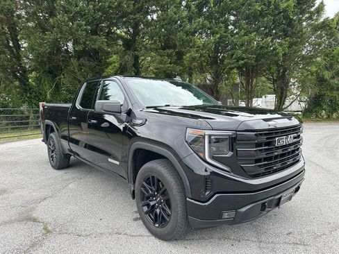 Used 2023 GMC Sierra 1500 Elevation AWD/4WD image 3