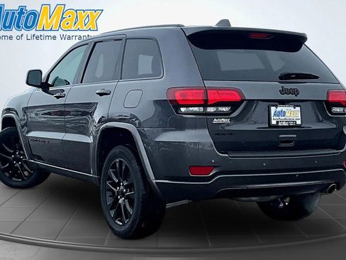 Used 2021 Jeep Grand Cherokee Laredo X AWD/4WD image 5