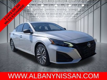Used 2024 Nissan Altima 2.5 SV