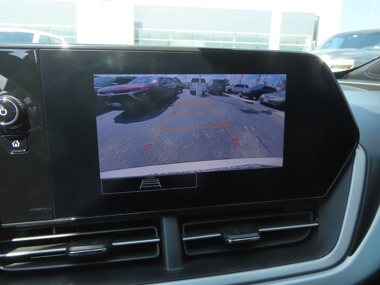 Used 2025 Chevrolet Trax RS w/ Sunroof Package FWD image 30