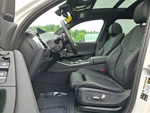 Used 2026 BMW X5 xDrive40i AWD/4WD image 13
