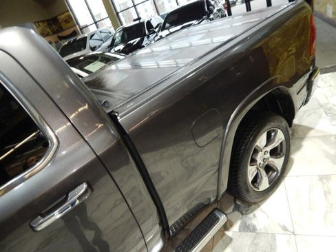 Used 2019 RAM 1500 Laramie image 24