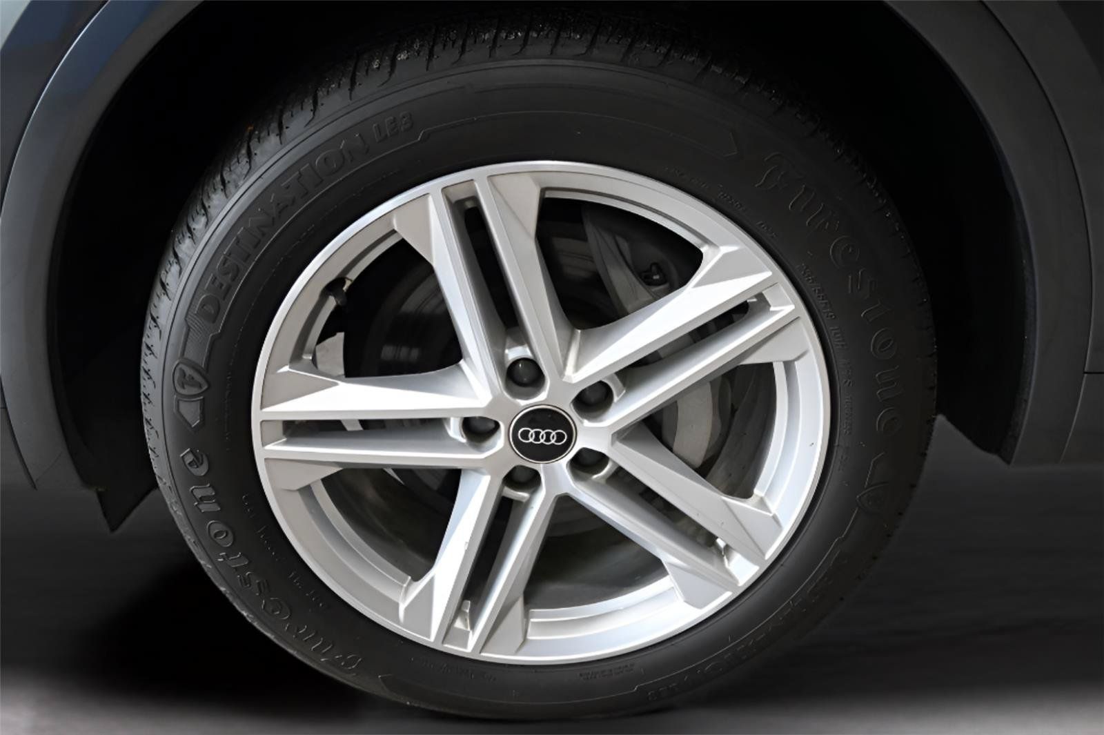 Used 2023 Audi Q5 e Premium Plus AWD/4WD image 34