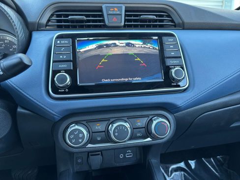 Used 2025 Nissan Versa SV image 17