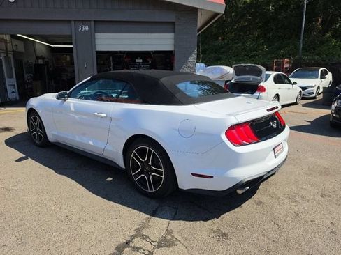 Used 2022 Ford Mustang Premium RWD image 7