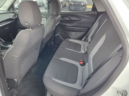 Certified 2022 Chevrolet TrailBlazer LT w/ Convenience Package FWD image 11