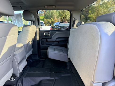 Used 2019 GMC Sierra 2500 4x4 Crew Cab w/ Sierra Convenience Package image 12