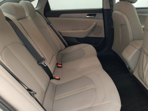 Used 2019 Hyundai Sonata SE FWD image 19