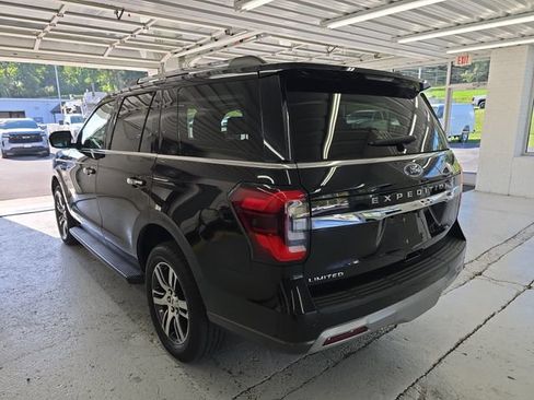 Used 2024 Ford Expedition Limited AWD/4WD image 3