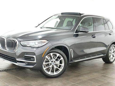 Used 2022 BMW X5 xDrive40i w/ Premium Package AWD/4WD image 1