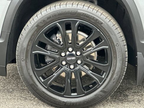 Certified 2023 GMC Acadia SLT w/ Elevation Edition FWD image 38