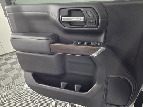 Used 2021 GMC Sierra 1500 SLT w/ SLT Convenience Package AWD/4WD image 19