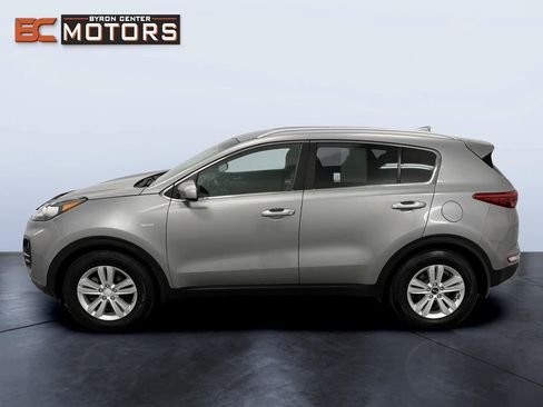 Used 2019 Kia Sportage LX w/ LX Popular Package AWD/4WD image 3