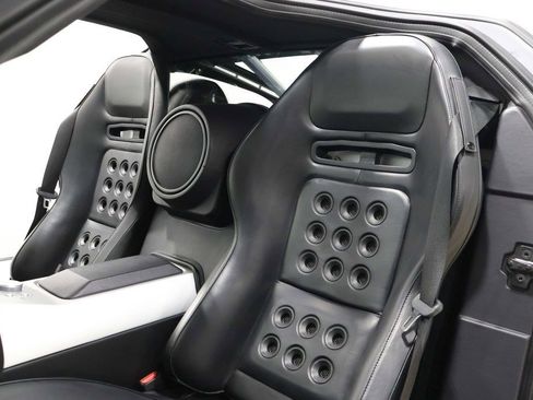 Used 2006 Ford GT image 26