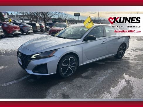 Used 2024 Nissan Altima 2.5 SR image 9