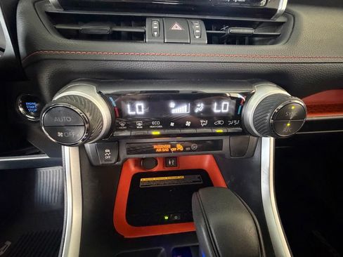 Used 2019 Toyota RAV4 Adventure AWD/4WD image 30