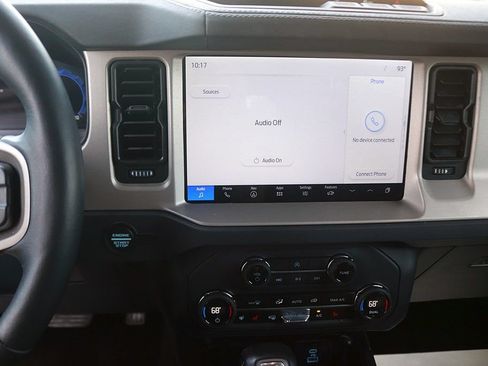 Used 2025 Ford Bronco Outer Banks AWD/4WD image 21