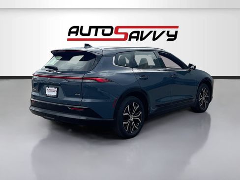 Used 2025 Toyota Crown Signia AWD/4WD image 7